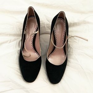 Black Suede pumps by Emmy Shoes, London.   Size 37